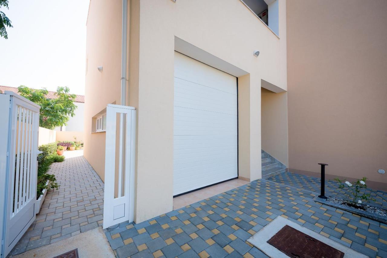 Apartments Sandrina Vrsi Zewnętrze zdjęcie