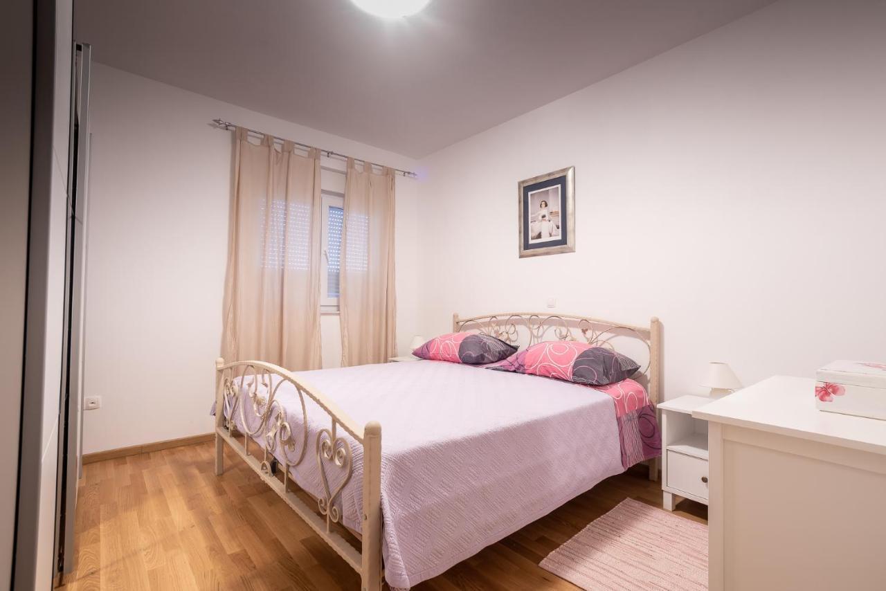 Apartments Sandrina Vrsi Zewnętrze zdjęcie