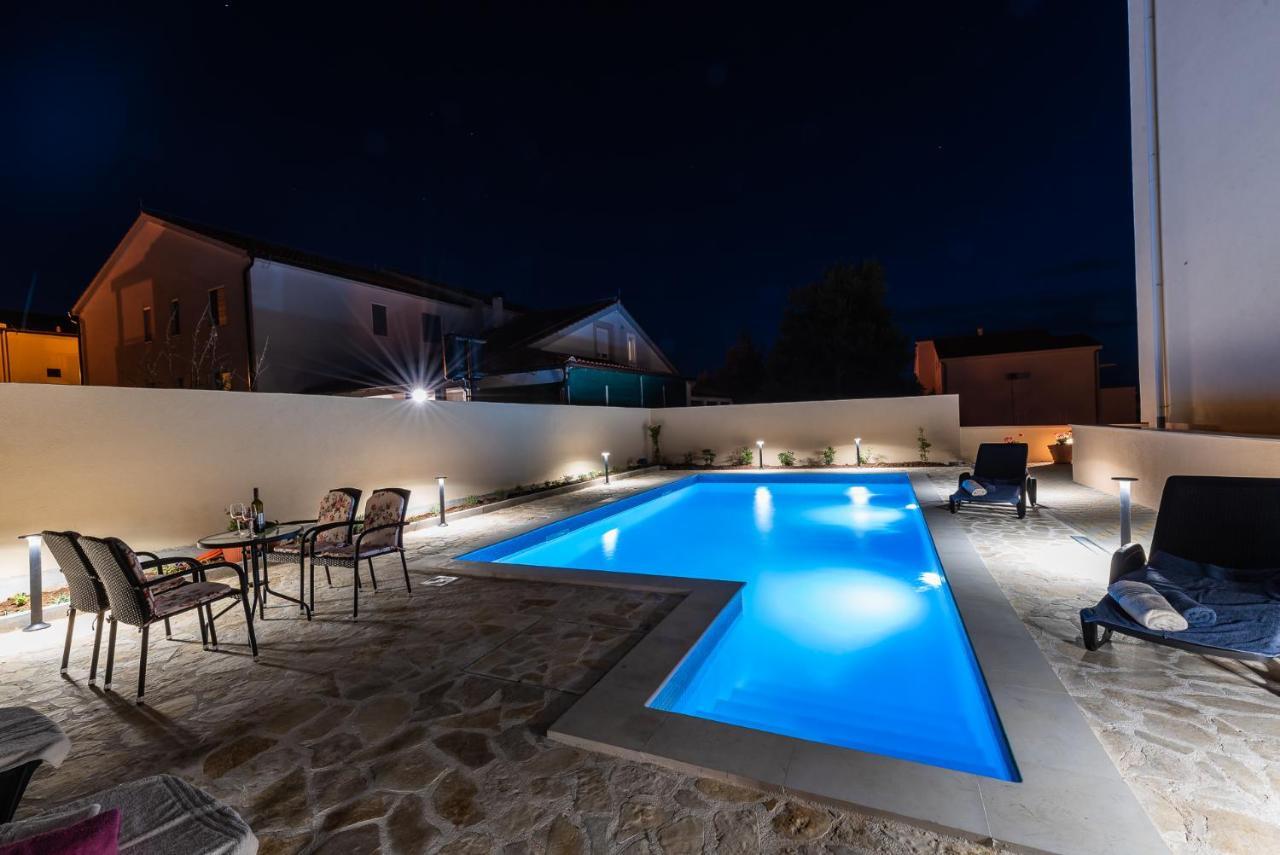 Apartments Sandrina Vrsi Zewnętrze zdjęcie