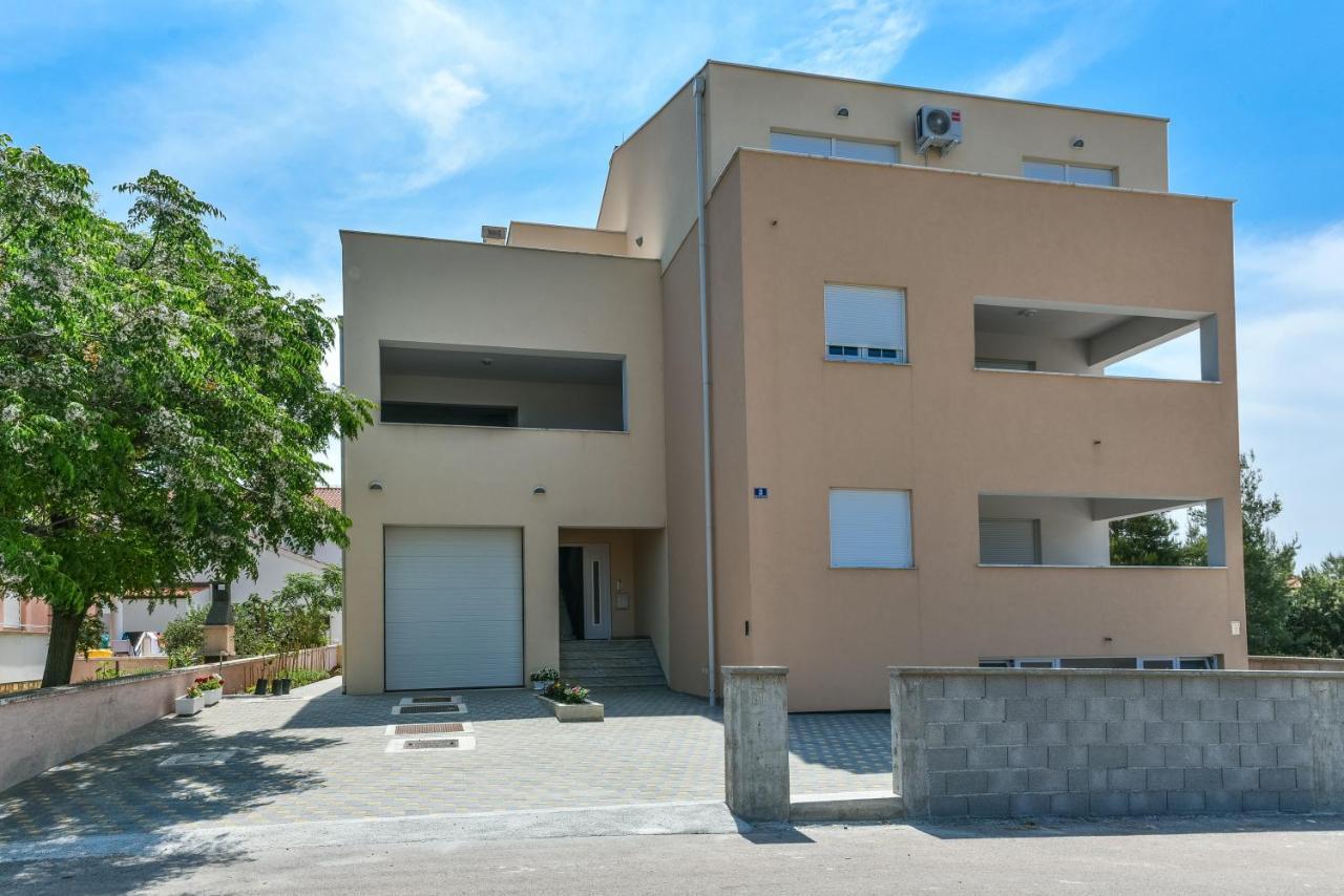 Apartments Sandrina Vrsi Zewnętrze zdjęcie